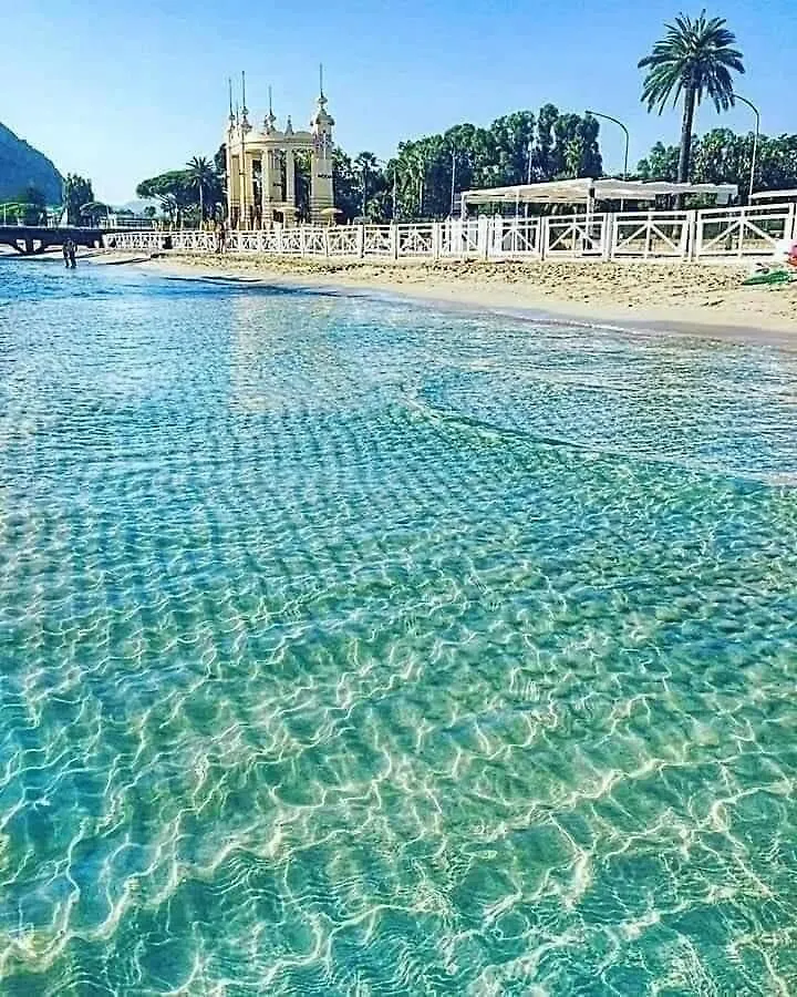 Teatro Apartments Mondello 팔레르모